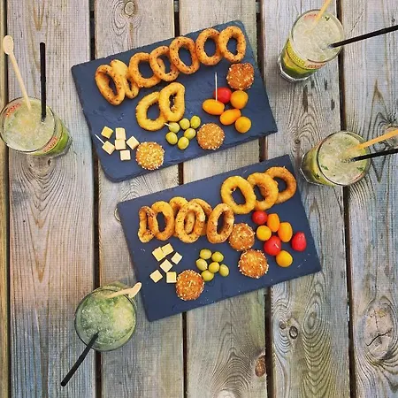 Les Tourterelles Camping 4*