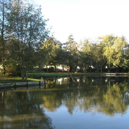 Camping Caravaning Les Tourterelles 4*