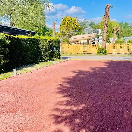 Kemping Les Tourterelles 4*